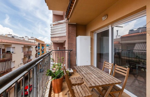 Malgrat de Mar Apartment | 90 m² Apartment ∙ 2 bedrooms ∙ 6 guests