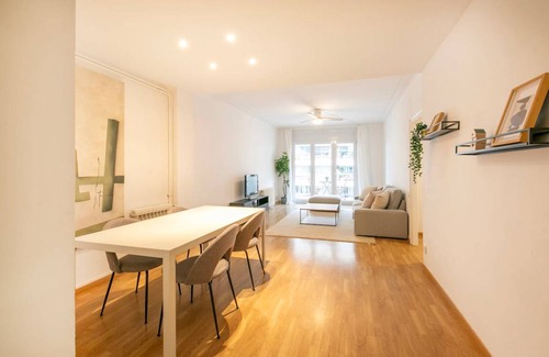 Sant Gervasi – la Bonanova Resort | 90 m² Private room ∙ 1 bedroom ∙ 1 guest