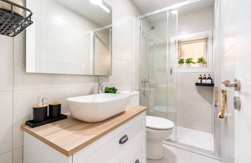Sants Resort | 95 m² Private room ∙ 1 bedroom ∙ 1 guest