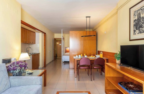 El Putget i Farro Apartment | Aparthotel Bertran