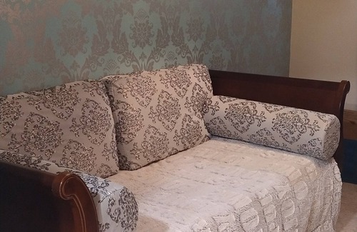 Granollers Apartment | Apartment 30 minutes by train from Barcelona city center