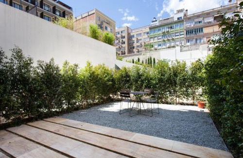 L'Antiga Esquerra de l'Eixample Apartment | Aspasios City Oasis Apartments