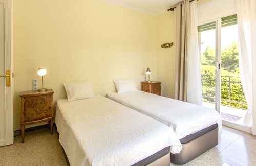 Santa Maria de l'Avall Villa | Catalunya Casas: Elegant Villa Siran in Corbera de Llobregat, 30 km to Barcelona