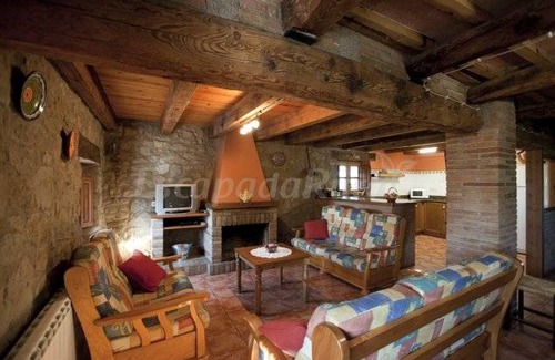 Casserres Cottage | Cabin ∙ 5 bedrooms ∙ 14 guests