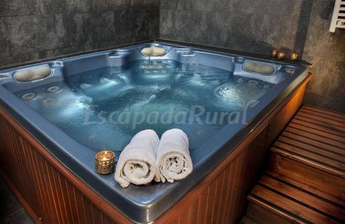 Les Pallargues Cottage | Cabin ∙ 6 bedrooms ∙ 21 guests