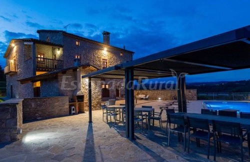 Balsareny Cottage | Cabin ∙ 8 bedrooms ∙ 18 guests