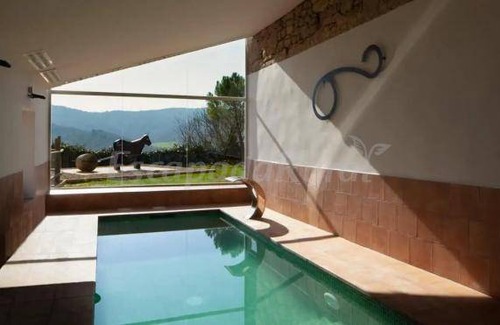 Cardona Cottage | Cabin ∙ 6 bedrooms ∙ 21 guests