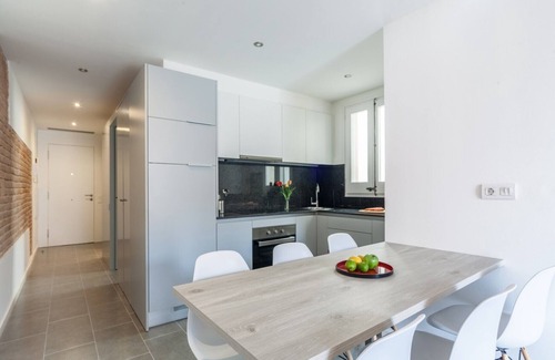 Esquerra de l'Eixample Apartment | DELUXE, central, boho, views, 3 bedrooms