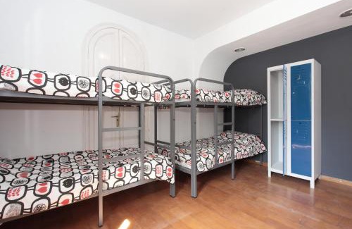 Dreta de l'Eixample Hostel | Diagonal House Hostel