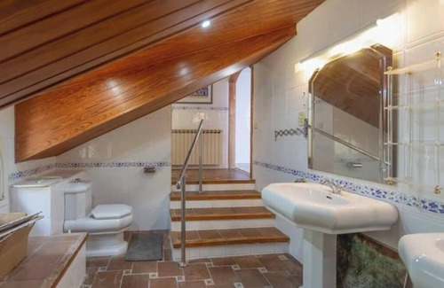 Tiana House | Entire House with Private Swimming Pool. Air Conditioning. Wi-Fi.
