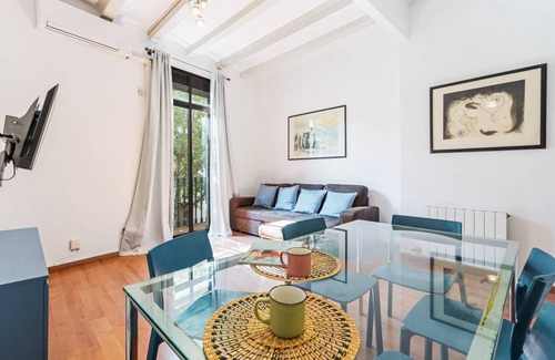 El Camp de l'Arpa del Clot Apartment | 62 m² Apartment ∙ 2 bedrooms ∙ 6 guests