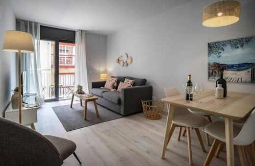 Collblanc y La Torrassa Apartment | 55 m² Apartment ∙ 2 bedrooms ∙ 5 guests