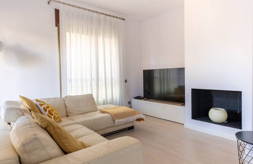 La Maternitat i Sant Ramon Apartment | 145 m² Apartment ∙ 4 bedrooms ∙ 6 guests