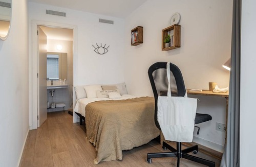 La Maternitat i Sant Ramon Resort | 100 m² Private room ∙ 1 bedroom ∙ 1 guest
