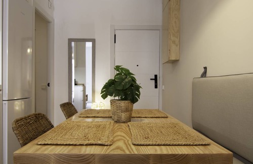 La Maternitat i Sant Ramon Apartment | 51 m² Apartment ∙ 2 bedrooms ∙ 4 guests