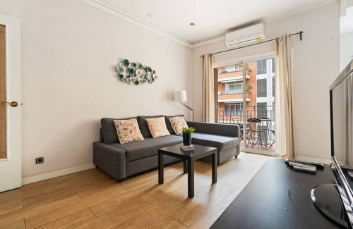 La Nova Esquerra de l'Eixample Apartment | 75 m² Apartment ∙ 3 bedrooms ∙ 7 guests