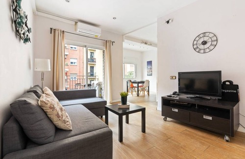 La Nova Esquerra de l'Eixample Apartment | 75 m² Apartment ∙ 3 bedrooms ∙ 7 guests