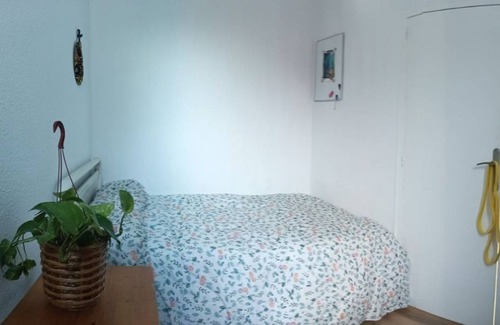 Nou Barris Resort | 70 m² Private room ∙ 1 bedroom ∙ 1 guest