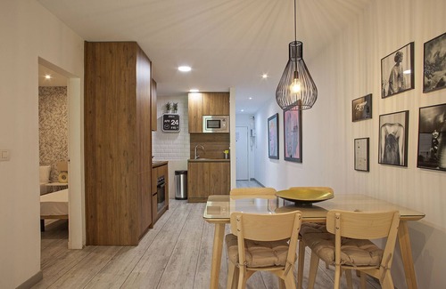 Les Corts Apartment | G24