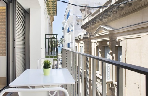 Sitges Town Center Apartment | INDUSTRIAL BY BLAUSITGES Centric apartment next to the beach in Sitges