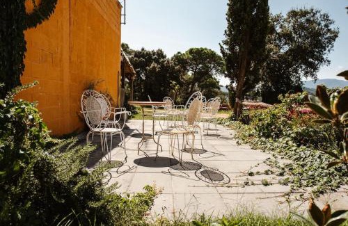 Tordera House | LAS GLICINIAS casa rural en el campo