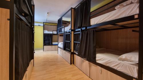 La Maternitat i Sant Ramon Hostel | Onefam Les Corts