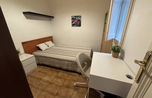 Sarria-Sant Gervasi Resort | Private room ∙ 1 bedroom ∙ 1 guest