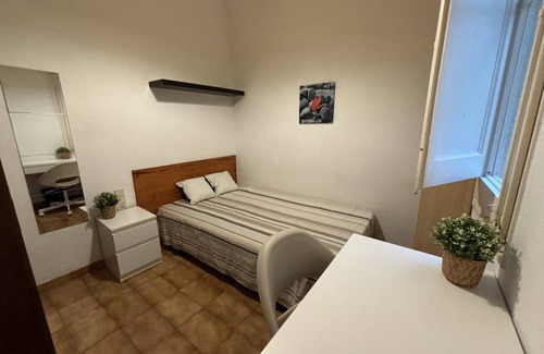 Sarria-Sant Gervasi Resort | Private room ∙ 1 bedroom ∙ 1 guest