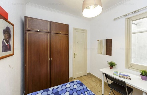 Sarria-Sant Gervasi Resort | Private room ∙ 1 bedroom ∙ 1 guest