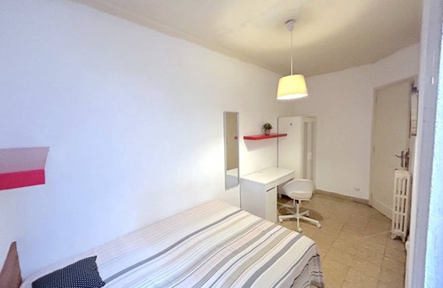 Sarria-Sant Gervasi Resort | Private room ∙ 1 bedroom ∙ 1 guest