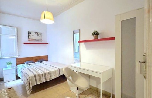 Sarria-Sant Gervasi Resort | Private room ∙ 1 bedroom ∙ 1 guest