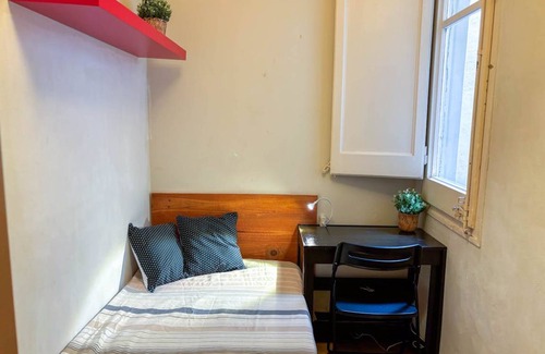 Sarria-Sant Gervasi Resort | Private room ∙ 1 bedroom ∙ 1 guest