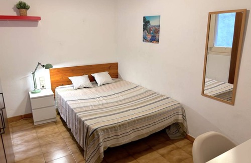 Sarria-Sant Gervasi Resort | Private room ∙ 1 bedroom ∙ 1 guest