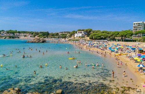 Santa Susanna Villa | Villa ∙ 5 bedrooms ∙ 12 guests