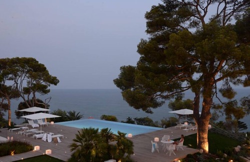 Vilanova I la Geltru Villa | Villas Sitges Casa del Mar. Front line/Spectacular sea views by Weekly Villas