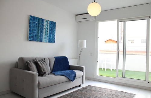 Sitges Town Center Apartment | White Penthouse