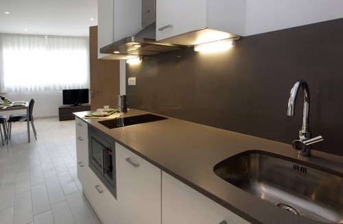 Les Corts Apartment | 1 bedroom superior apartment on the 5th floor