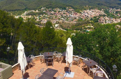 Torrelles de Llobregat Hotel | 100 m² Hotel ∙ 127 guests