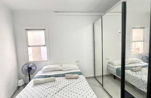 Sants-Badal Resort | 100 m² Private room ∙ 1 bedroom ∙ 2 guests