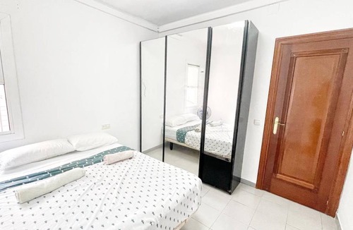 Sants-Badal Resort | 100 m² Private room ∙ 1 bedroom ∙ 2 guests