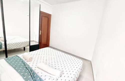 Sants-Badal Resort | 100 m² Private room ∙ 1 bedroom ∙ 2 guests