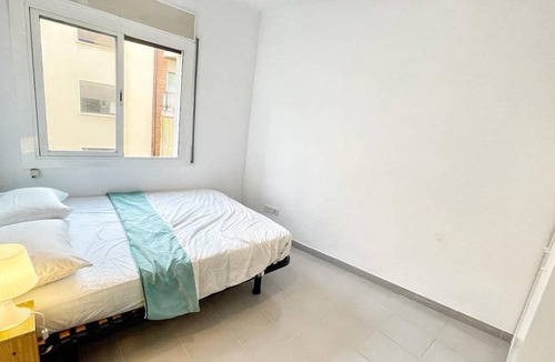 Sants-Badal Resort | 100 m² Private room ∙ 1 bedroom ∙ 2 guests