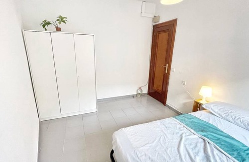 Sants-Badal Resort | 100 m² Private room ∙ 1 bedroom ∙ 2 guests