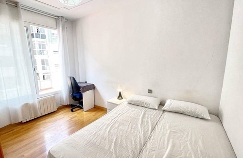 Sabadell Resort | 100 m² Private room ∙ 1 bedroom ∙ 2 guests