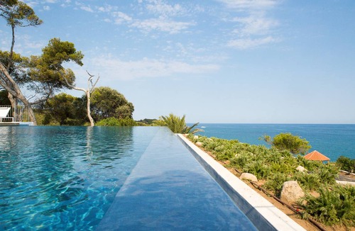 Vilanova I la Geltru Villa | 1000 m² Villa ∙ 6 bedrooms ∙ 12 guests