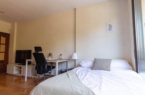 Sants-Badal Resort | 110 m² Private room ∙ 1 bedroom ∙ 1 guest