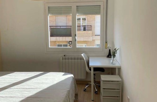 Placa Catalunya - Saldes Resort | 110 m² Private room ∙ 1 bedroom ∙ 5 guests