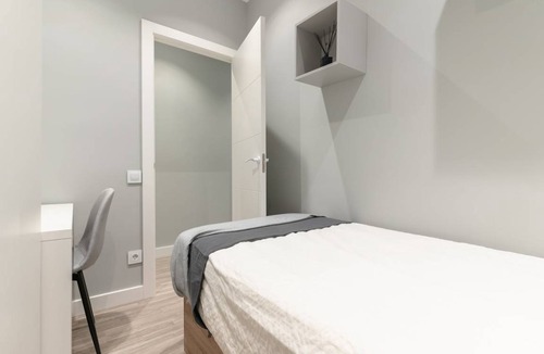 Sant Gervasi Resort | 115 m² Private room ∙ 1 bedroom ∙ 1 guest