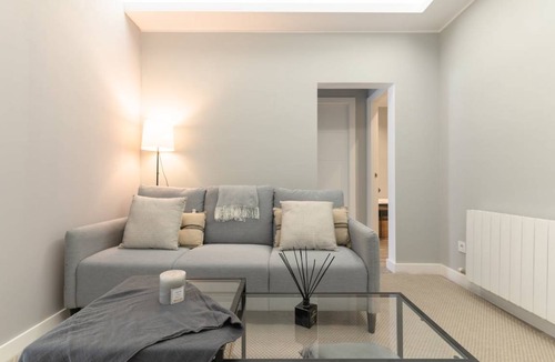 Sant Gervasi Resort | 115 m² Private room ∙ 1 bedroom ∙ 1 guest