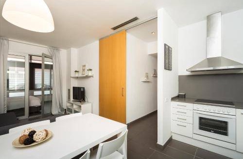 Cornella de Llobregat Apartment | 120 m² Apartment ∙ 3 bedrooms ∙ 6 guests